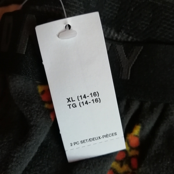 Snug fit fleece pajama legging with bats and pizza - Picture 2 of 5